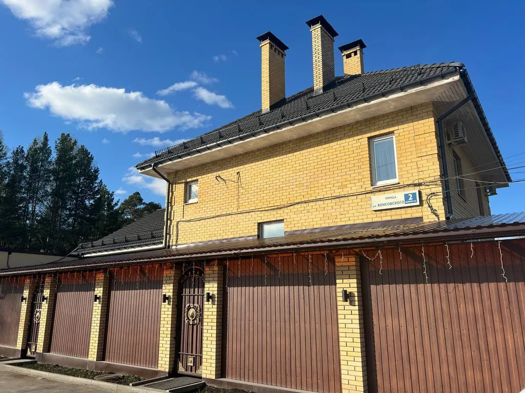 3-этажный уютный коттедж в тихом месте в пределах города — аренда посуточно в Екатеринбург