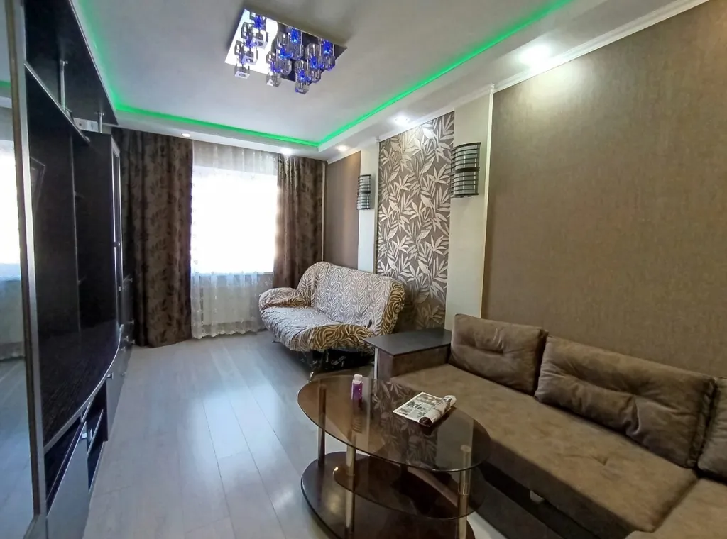 Квартира Двухкомнатная квартира с дизайнерским ремонтом — Краснодар