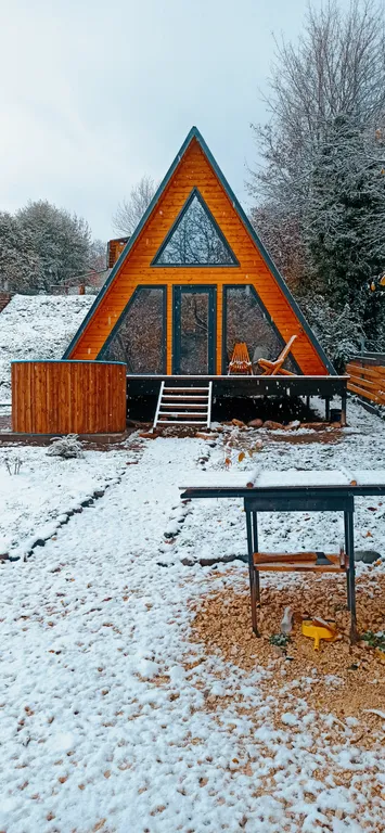 А-фрейм у реки Белой Адыгея