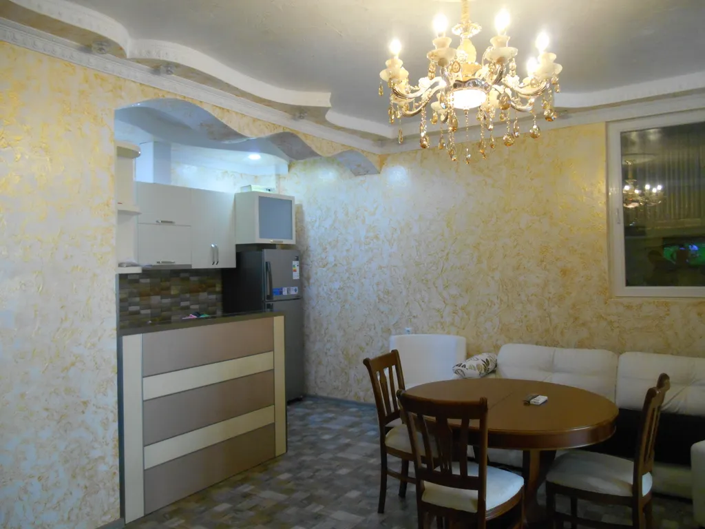 Квартира 3-комнатная Квартира — Батуми