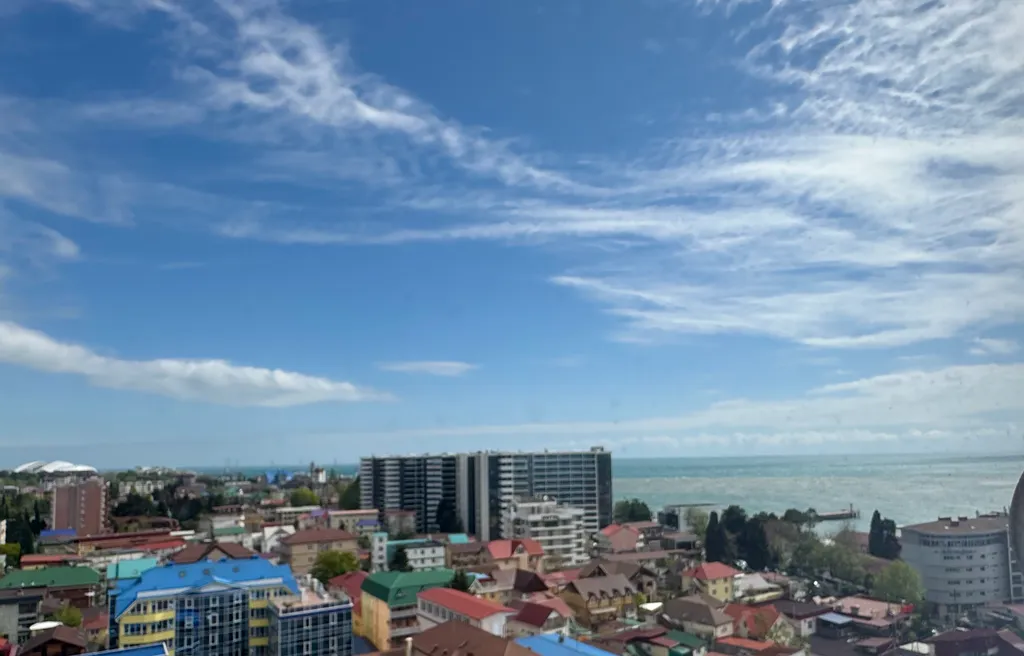 Просторная 2-комнатная квартира с шикарным видом на горы, город и море