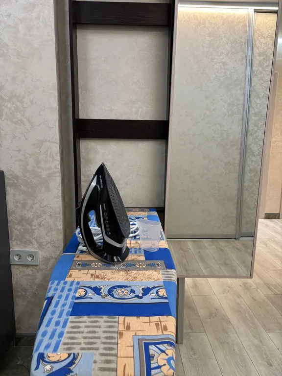 Просторная, чистая двушка с кухней-столовой в историческом центре