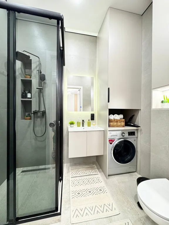 3-комнатная с видом на горы в ЖК Комфорт Сити, рядом с ТЦ MEGA