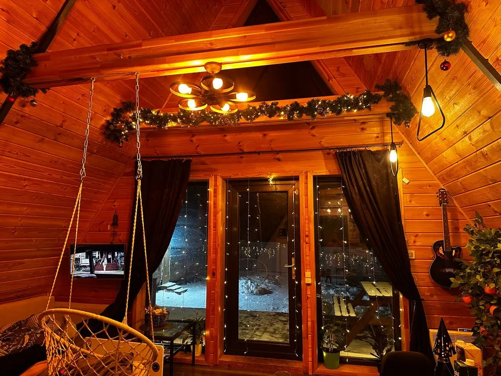 Дом А-фрейм треугольный шалаш в стиле логисты баней и купелью