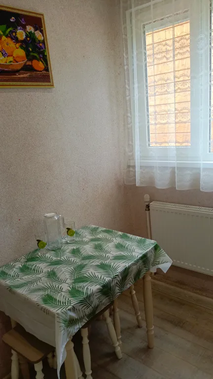 Уютная однокомнатная квартира с видом на горы в 15 минутах от моря