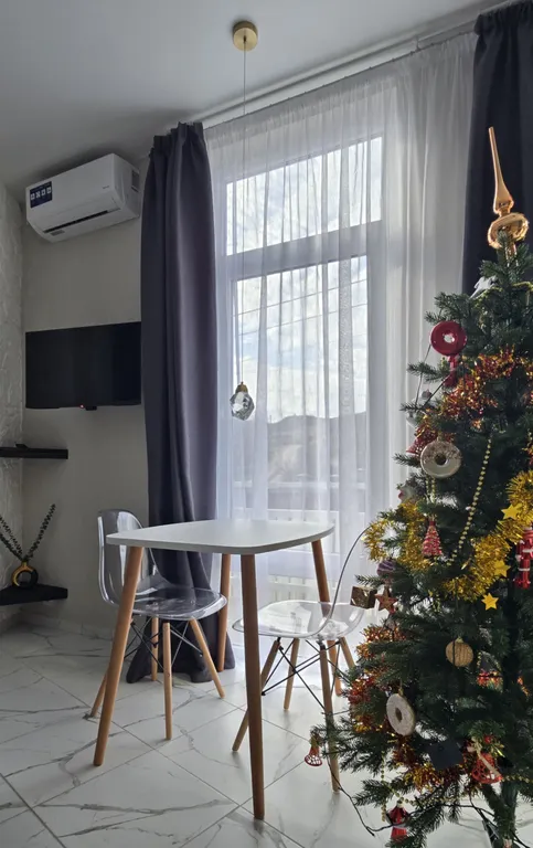 Студия КРЕПОСТЬ, с террасой, джакузи и видом на море и горы