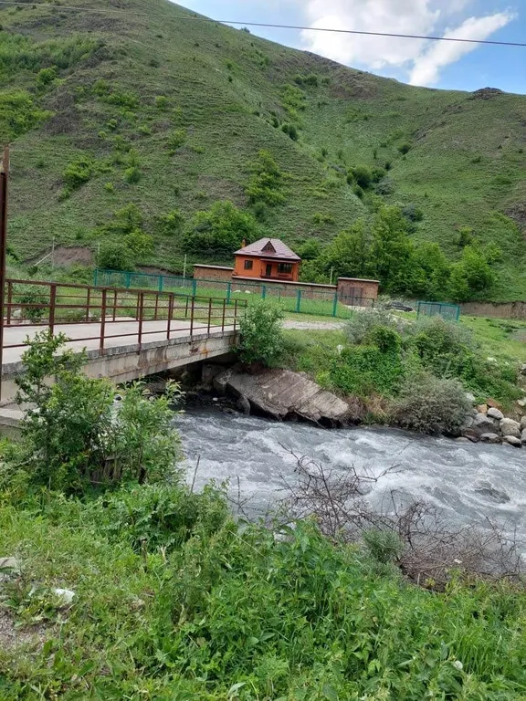 Уютный дом в горах