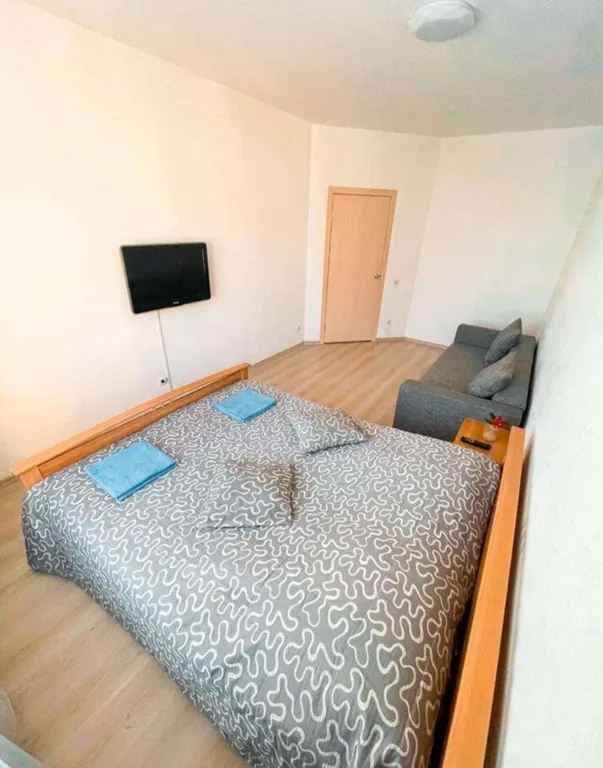 Отличная квартира в центре академического района — аренда посуточно в Екатеринбург