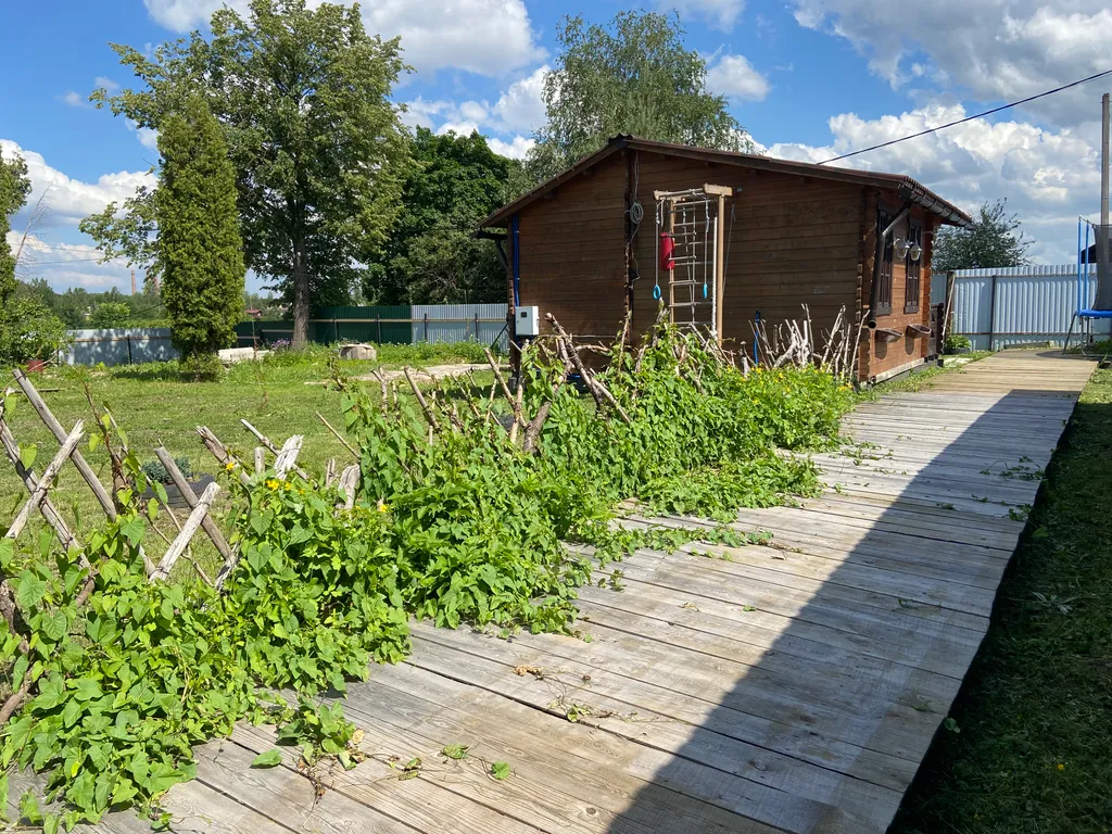 Дом на участке 3 сотки, огорожен, все удобства