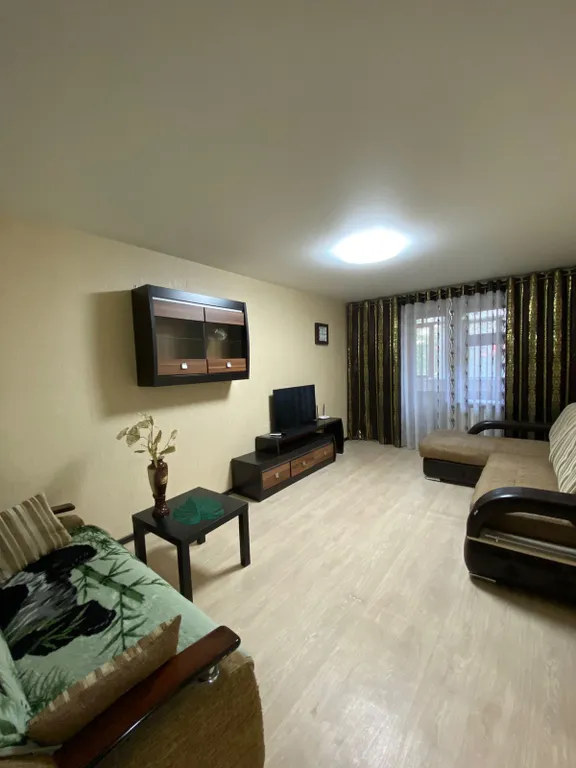 Отличная квартира в кирпичном доме в центре города