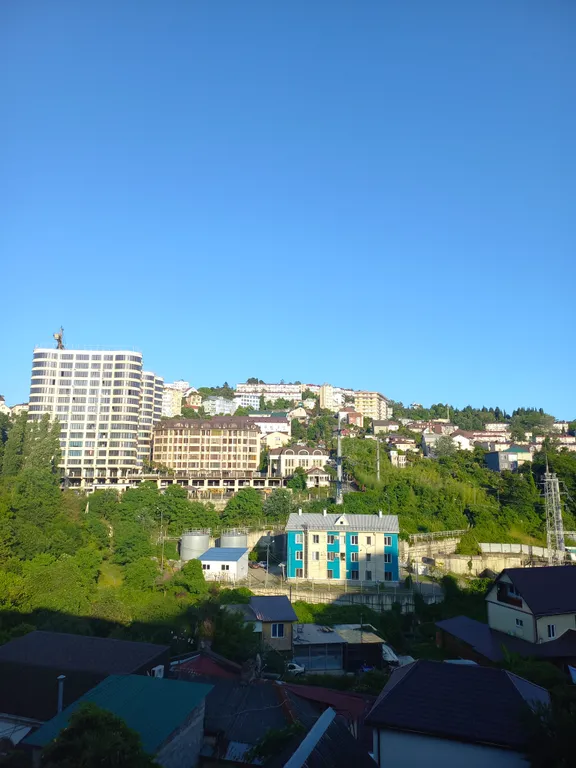 Уютная студия в тихом районе, вблизи Зимнего театра