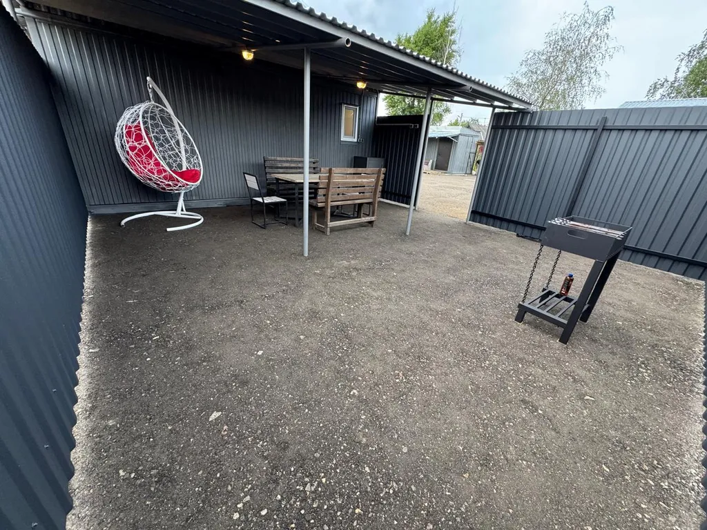 Домик на берегу Волги