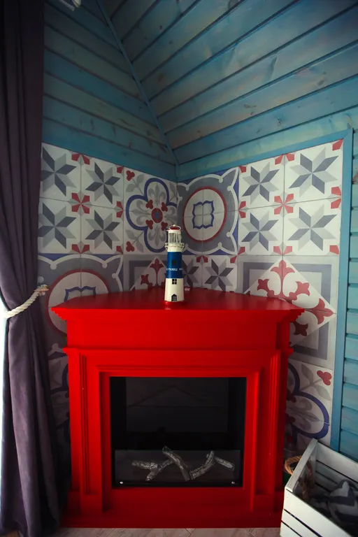 Панорамный коттедж в морском стиле с видом на озеро