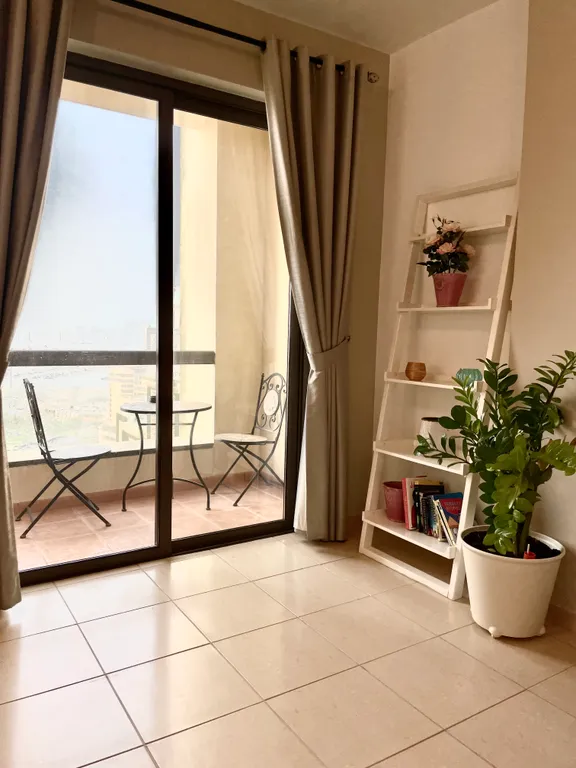 Студия с видом на море