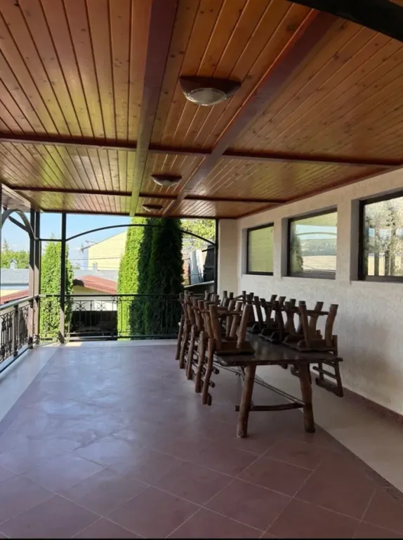 Просторный дом в районе центра