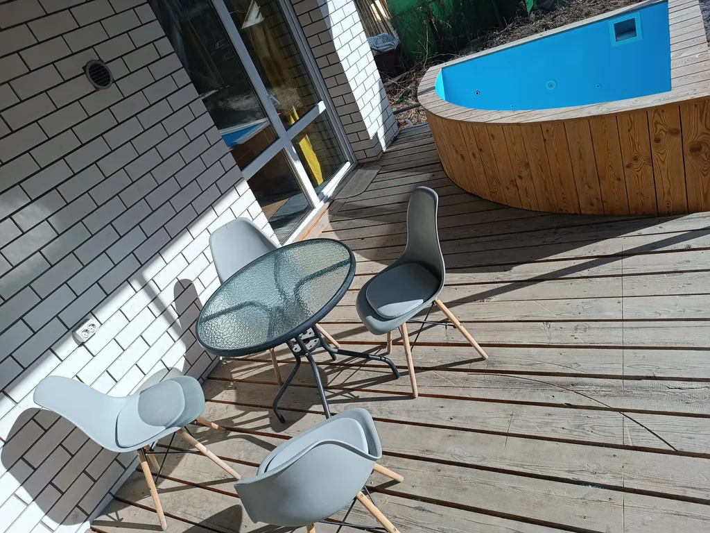 Коттедж Фэмили Хаус с мини бассейном и баней