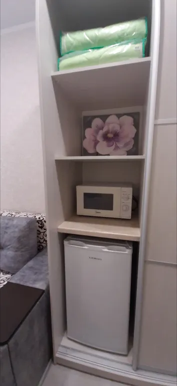 Уютная студия с видом на лес