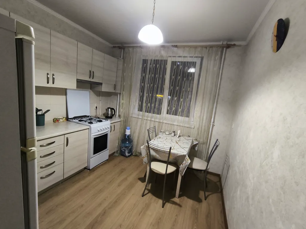 Уютная и светлая квартира Солнышко у парка 300-летия