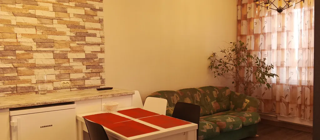 Евро трёхкомнатная и Лесопарк грибы белки и кукушки в Черте Города