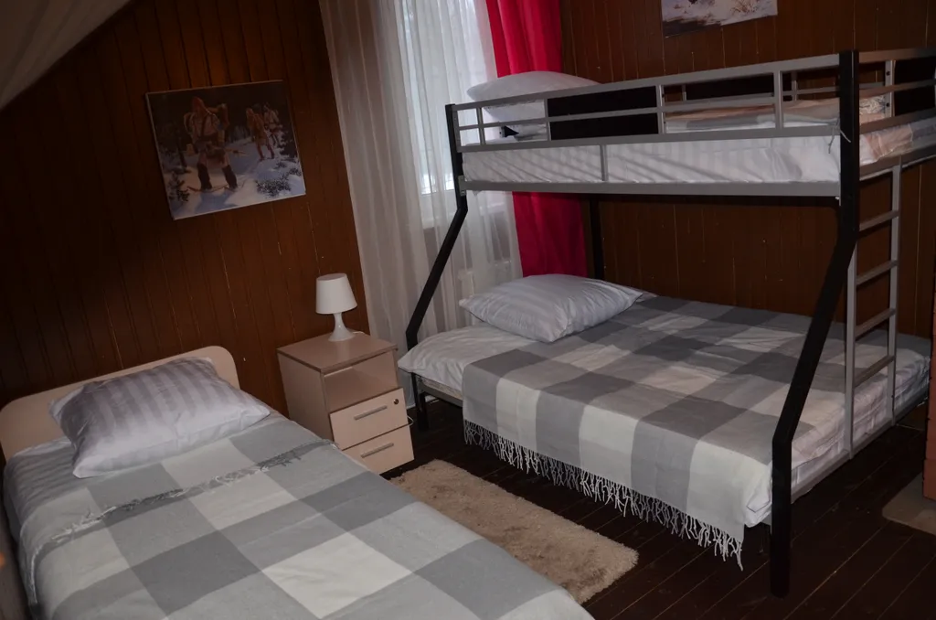 Коттедж Большой гостевой дом — Волхов