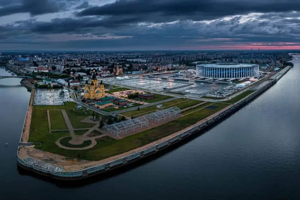 Квартира 3-комнатная квартира на Стрелке в уникальном месте прямо у метро — Нижний Новгород