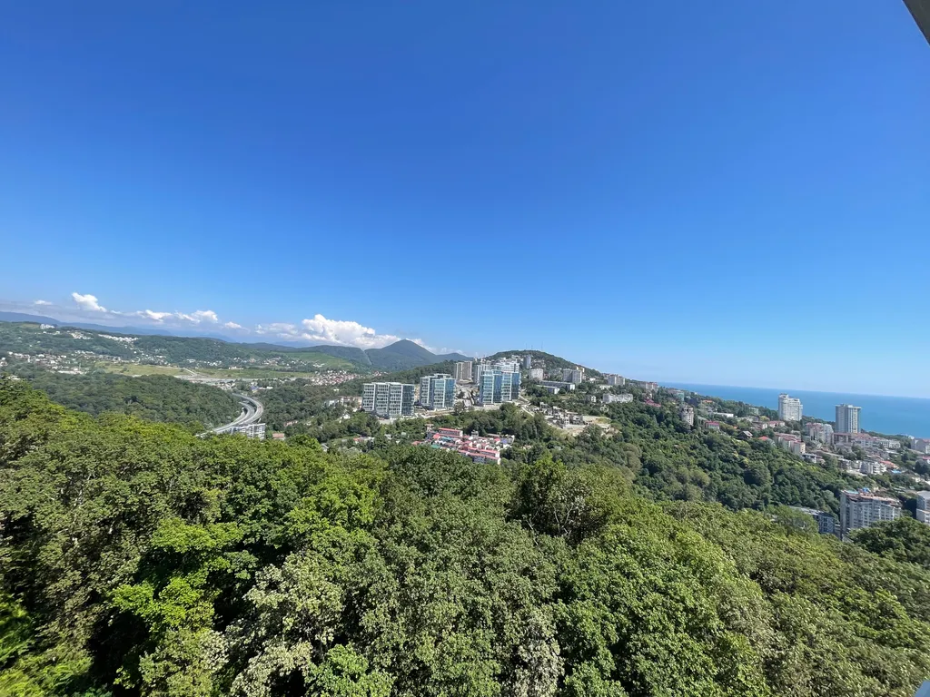 Шикарная квартира с панорамным видом и бассейном