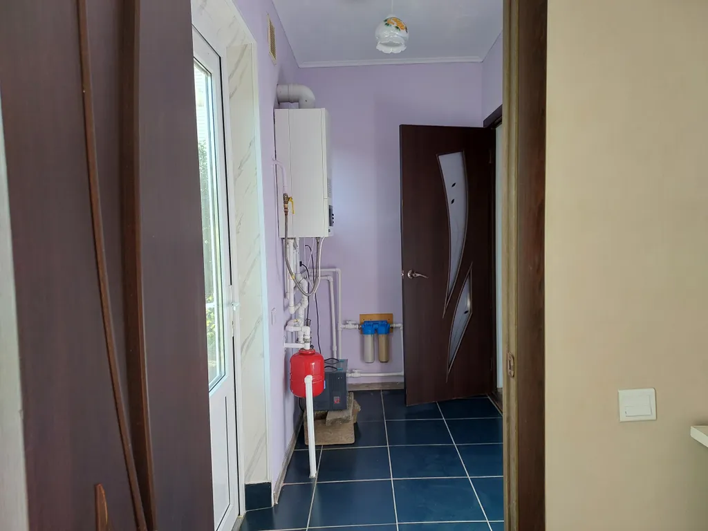 Уютный дом с видом на сад