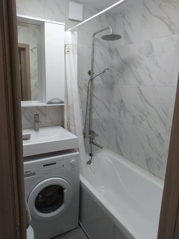 Однокомнатная квартира с ремонтом в центре Харцызска