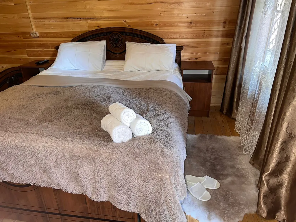 8-комнатный Дом