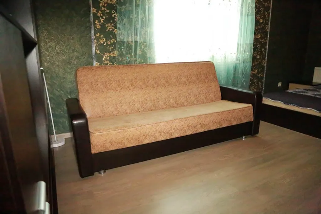 Новая трёхкомнатная квартира в тихом центре