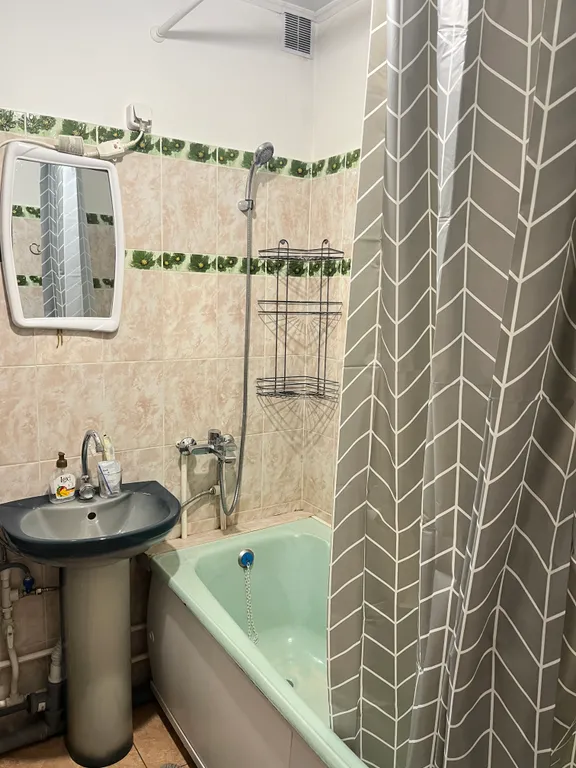 Квартира в тихом районе, удобное расположение