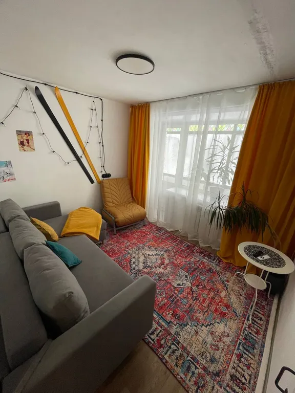 Простая уютная квартирка