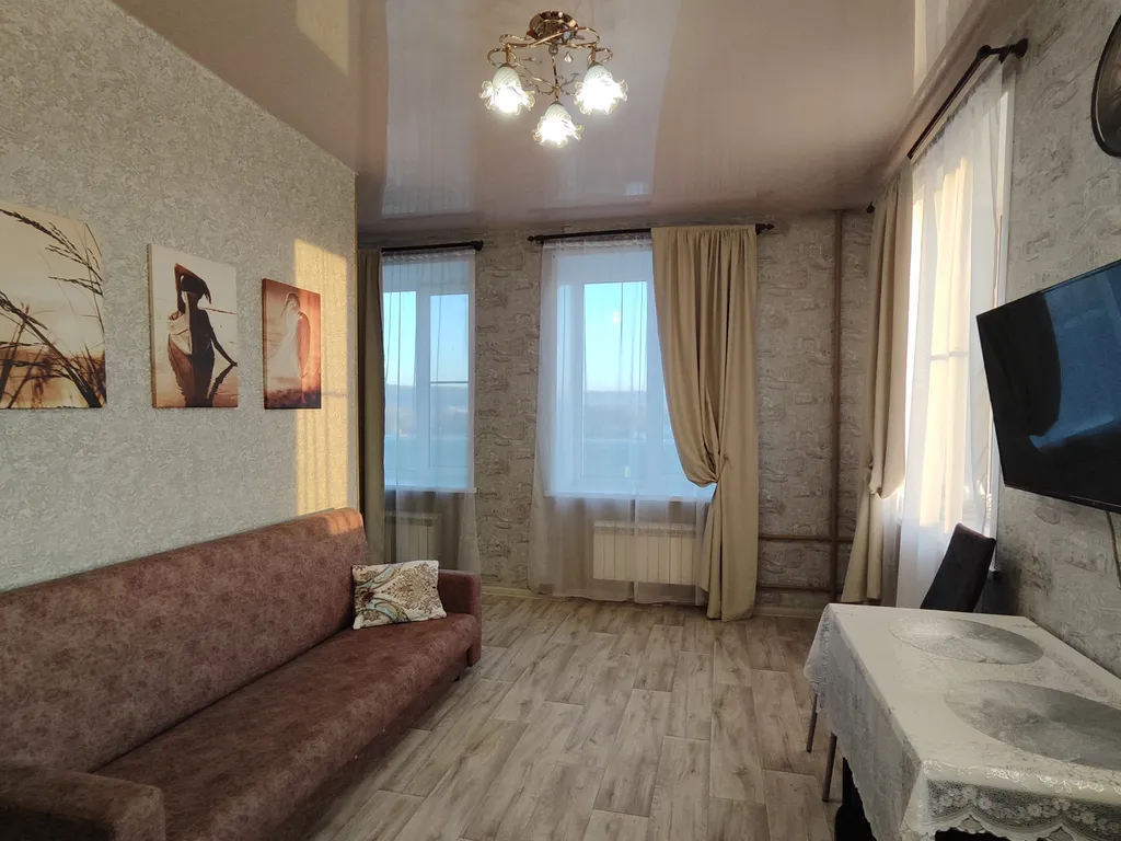 Уютная квартира с видом на фонтан и Драматический театр — аренда посуточно в Новокузнецк