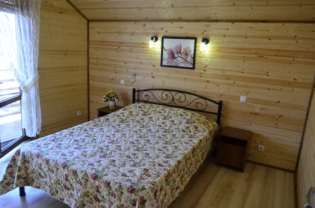 Коттеджи на берегу моря Семейный Дворик