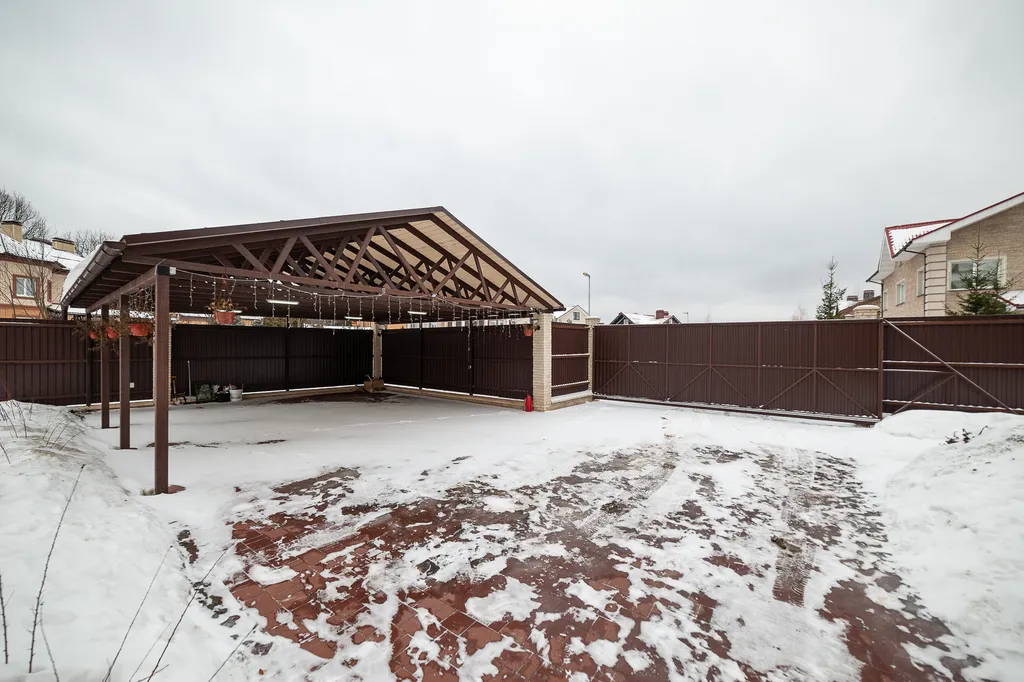 Коттедж 8-комнатный Дом — Голиково