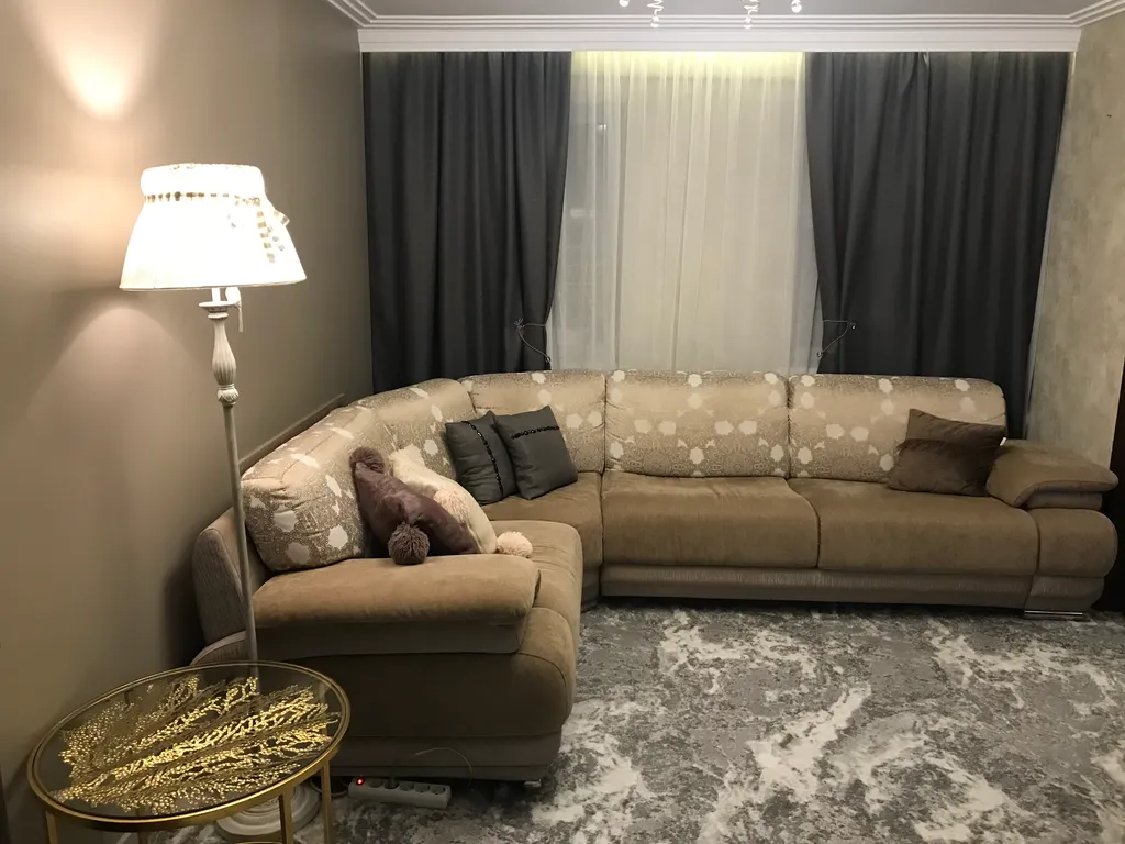 Уютный дом на набережной