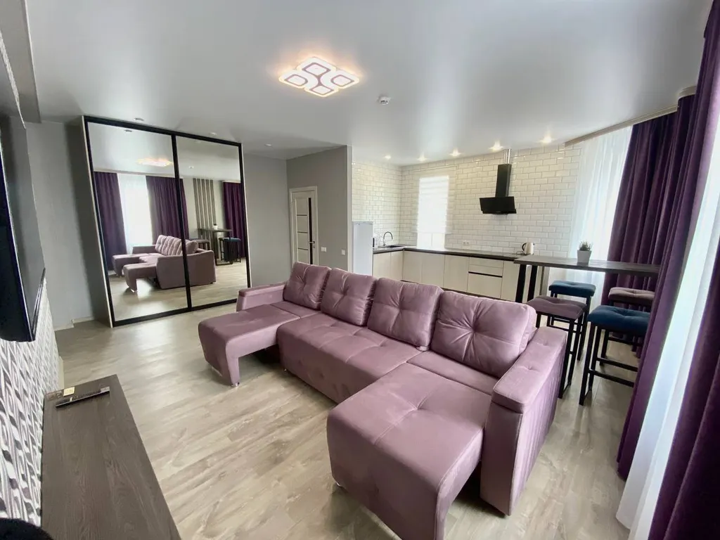 Яркая студия в апарт-отеле Кристалл!