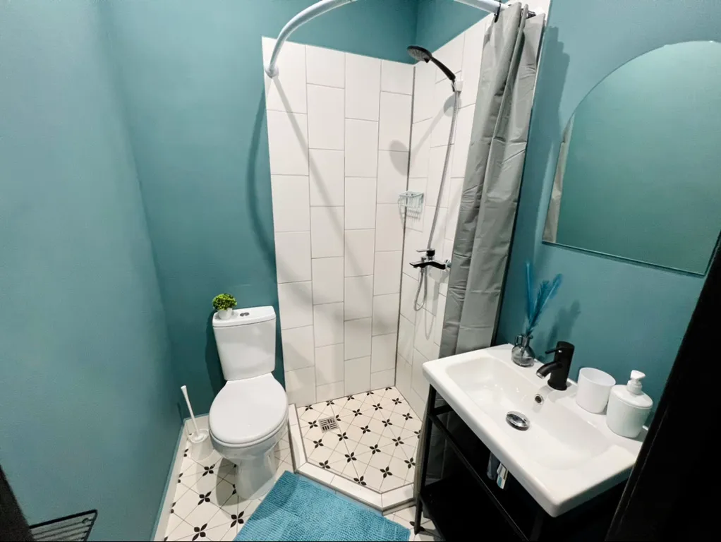 Двухуровневая студия на 4х гостей около ЖД Вокзала