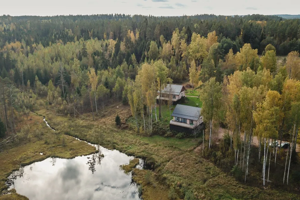 Коттедж с прямым видом на озеро