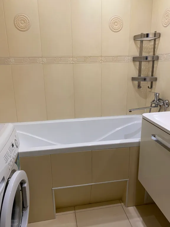 Квартира 3-комнатная Квартира — Элиста