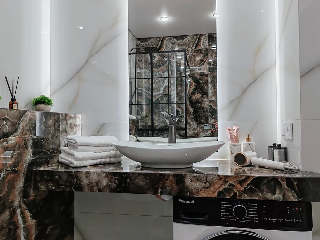 Квартира с видом на сквер Героев России