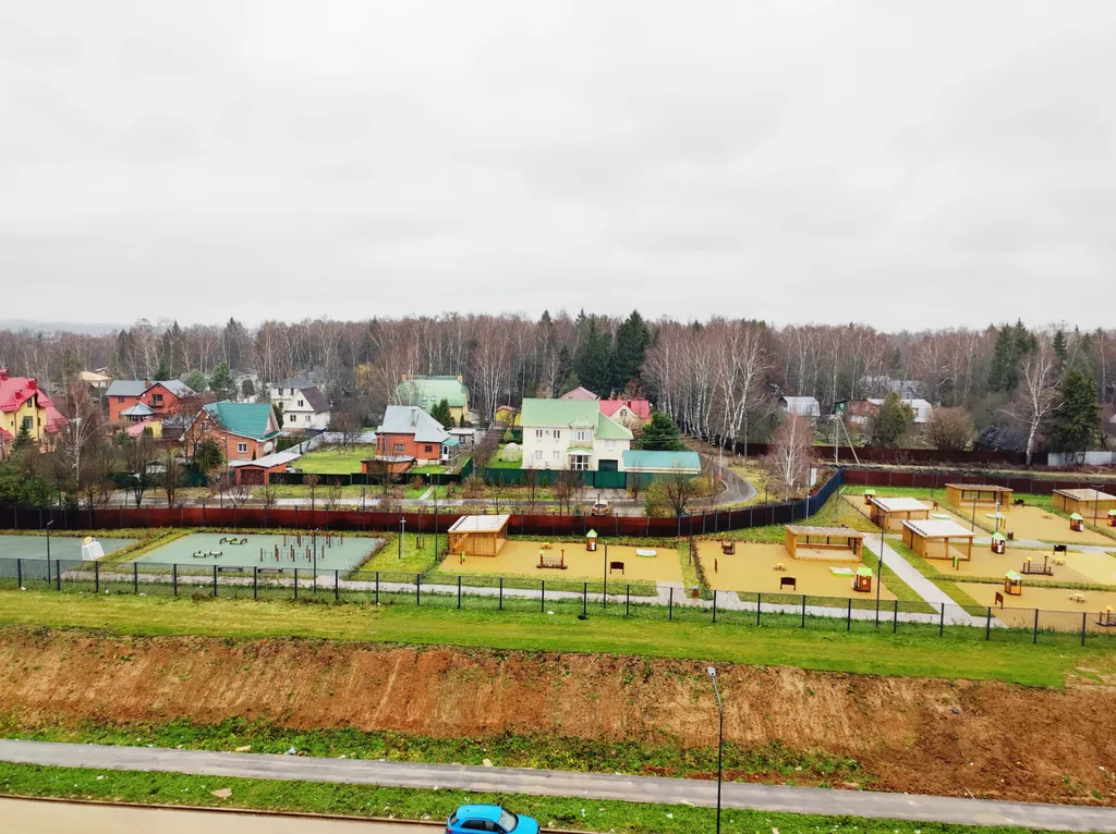 Рядом аэропорт Внуково