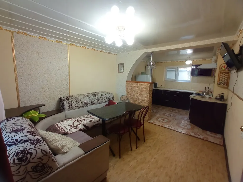 с кухней с отдельным входом