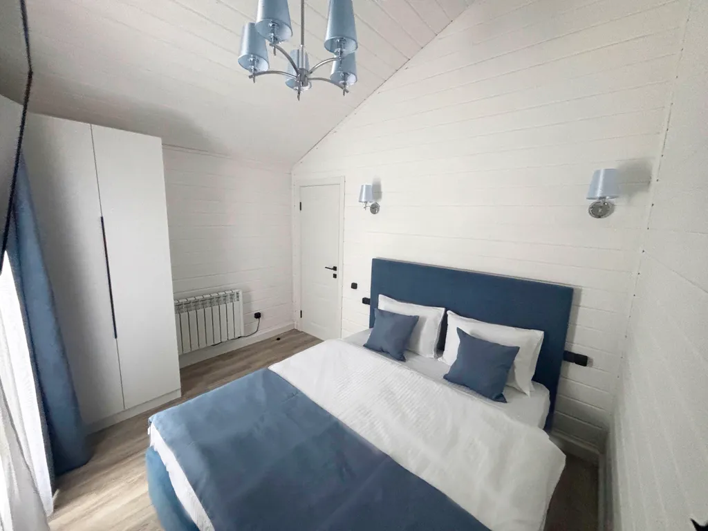 Коттедж у озера