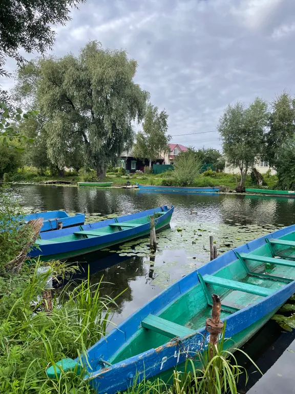 Дом рыбака с баней в самом живописном месте города, у реки и озера