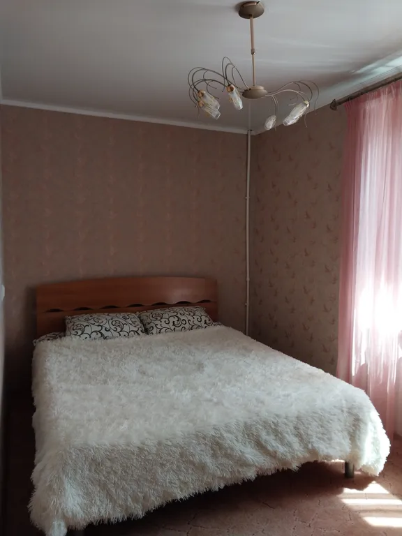 Уютная квартира в районе ЖД вокзала — аренда посуточно в Каменск-Шахтинский