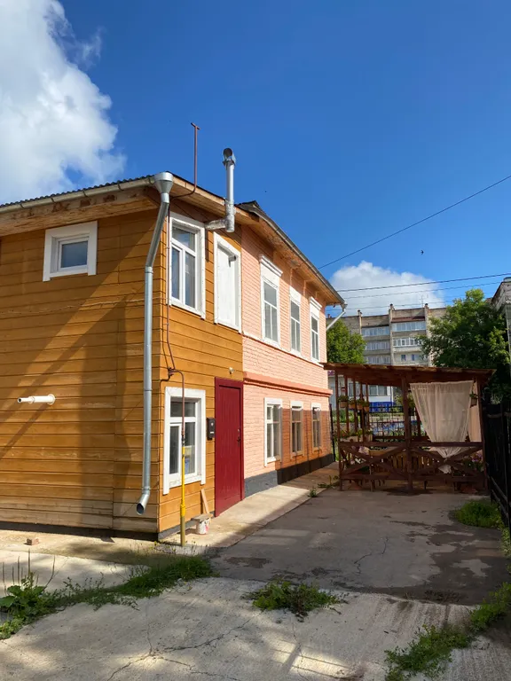 Одноместная комната в большом старинном доме