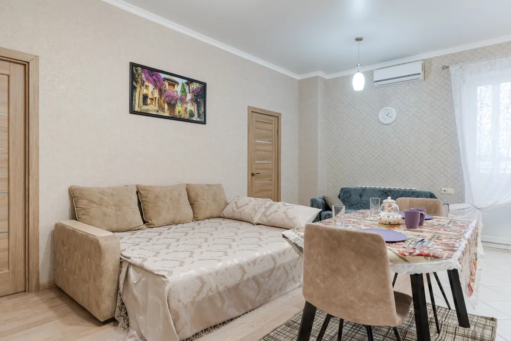 Двушка в центре до 6 человек отчетные документы, ориентир башня париж