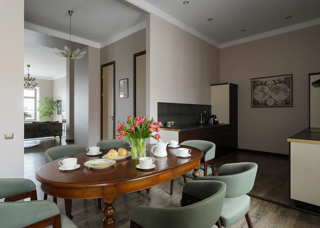 Апартаменты с видом на неву, террасой и бильярдом