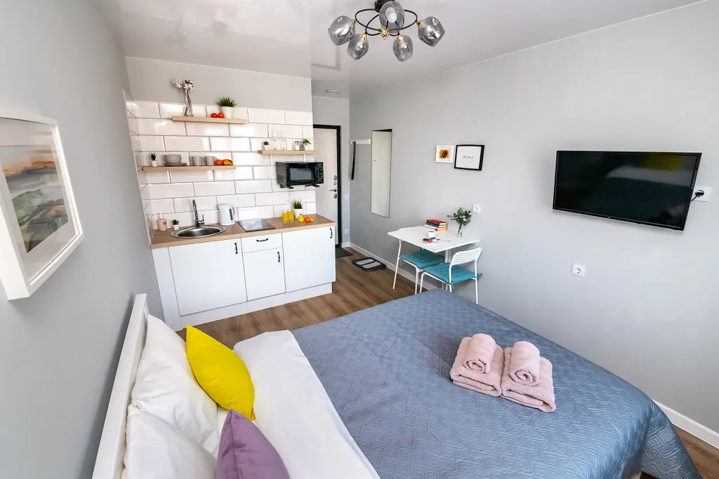 Современная студия с видом на бухту Золотой рог